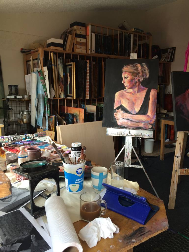 Original Figurative Women Painting by Ezshwan Winding