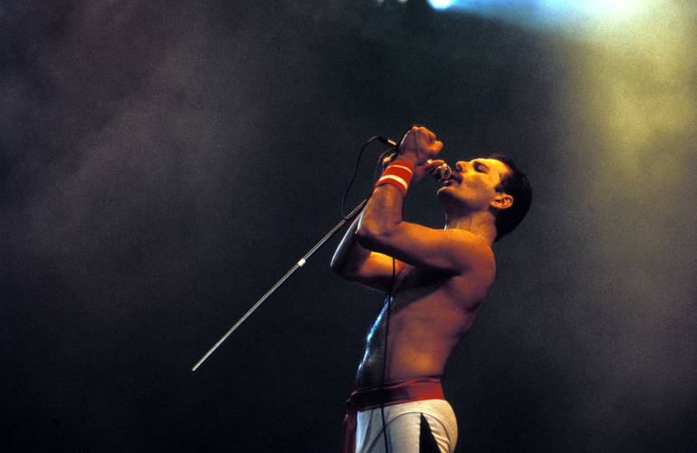 Freddie Mercury - Queen at Live Aid (1985) - Photographic print for sale