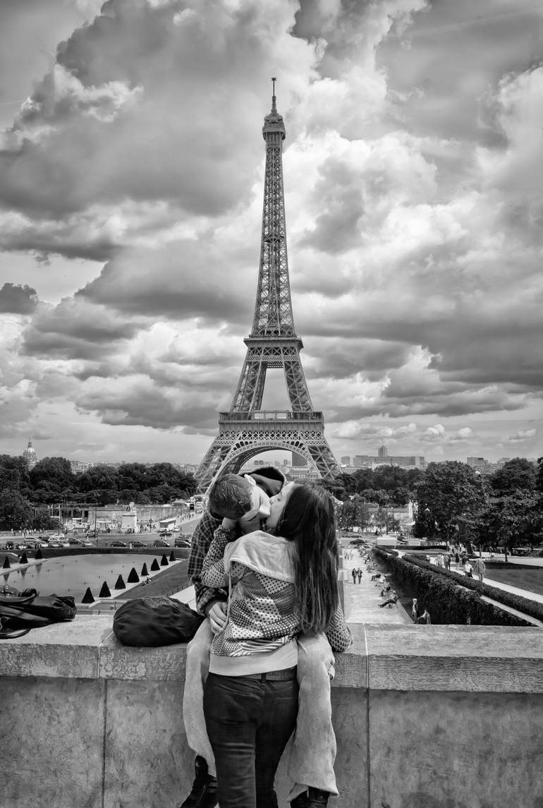 Paris The Kiss - 2008 PRICE REDUCED! Photography by Larry Vogel