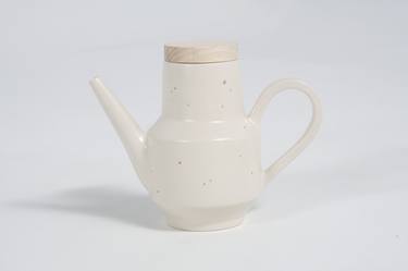 FAMILY TEA tea pot thumb