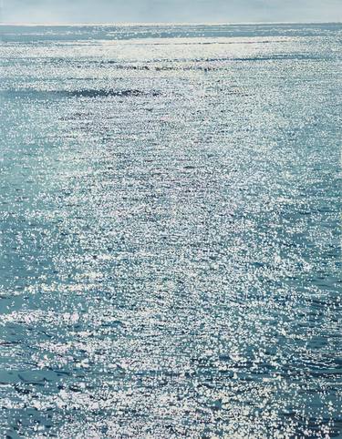 Multiplying light. Bay thumb