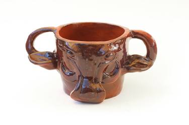 Toro Bull ceramic dish cup thumb
