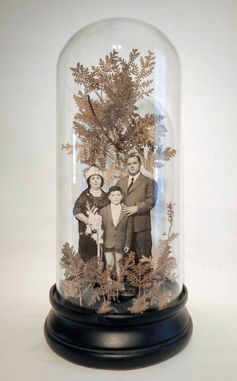 Original Figurative Family Installation by Roberto Fiore