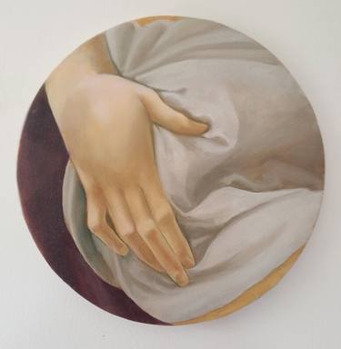 Hand of mother Venus thumb