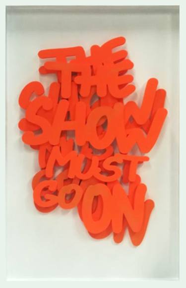 'THE SHOW MUST GO ON' box series L orange image