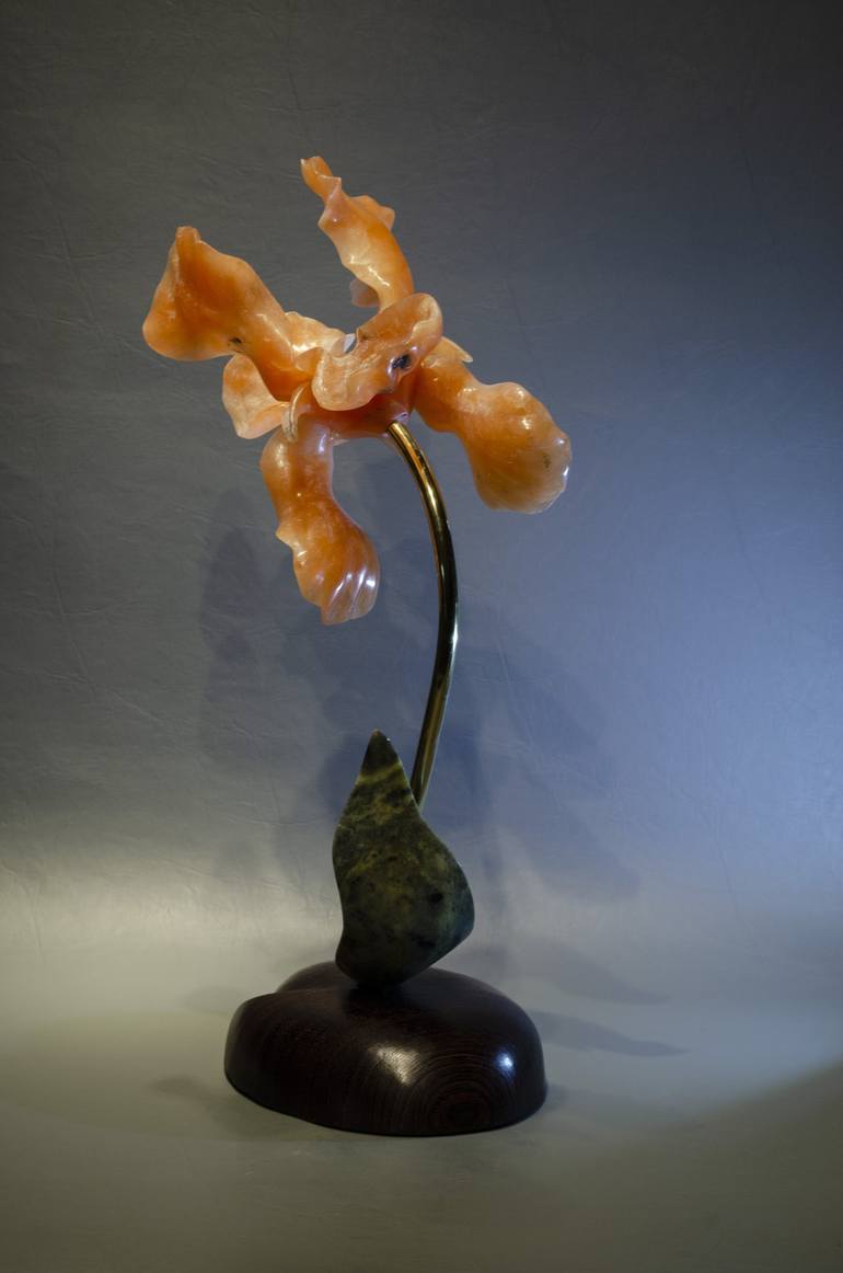 Original Floral Sculpture by Leslie Dycke