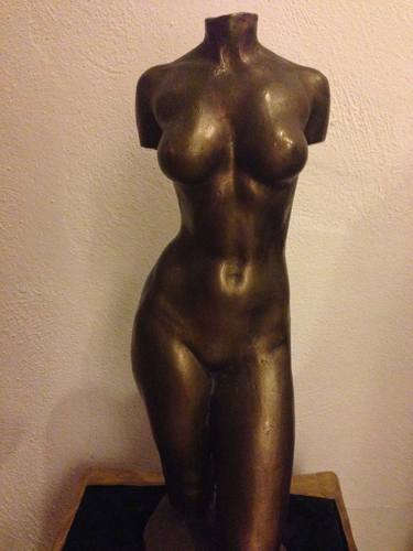 Original Figurative Nude Sculpture by Lidia Jevremovic