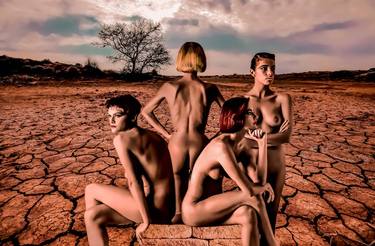 Original Photorealism Nude Photography by Thomas Dellert-Dellacroix