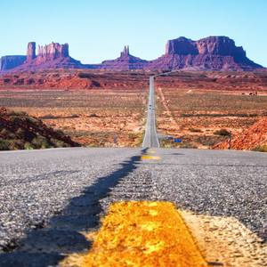 Forrest Gump Point: Endless Road to Monument Valley