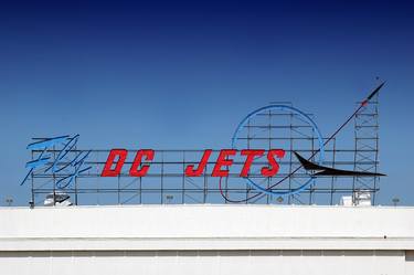 Retro 'Fly DC Jets' Neon Signage thumb