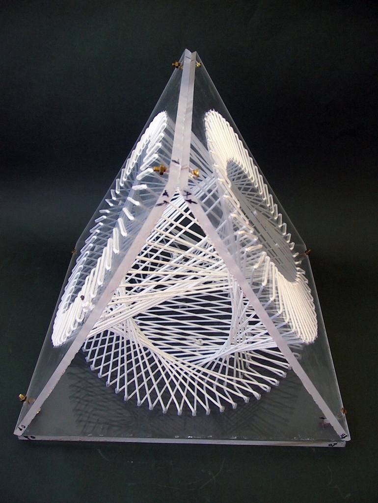 Original Science/Technology Sculpture by orlando pereira