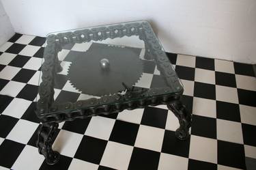 Square Saw Blade Table thumb