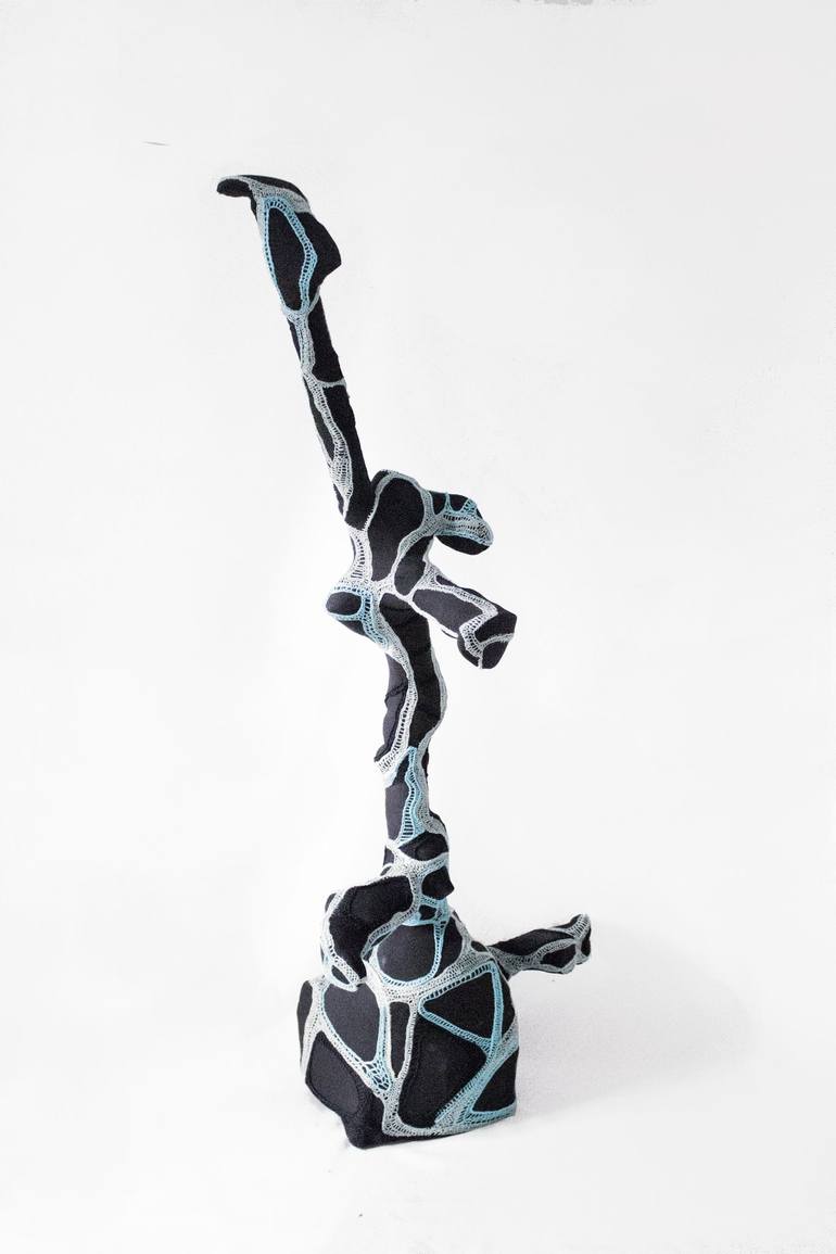 Original Hyper-modernisme Nude Sculpture by Andreea Talpeanu