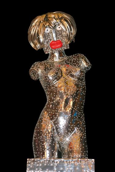 Original Pop Art Nude Sculpture by Lele De Bonis