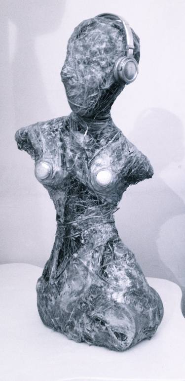 Original Surrealism Nude Sculpture by O' KAHRO