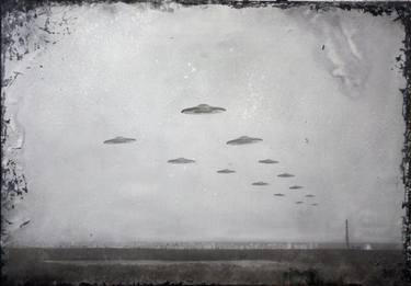 UFO flies to Troyeschina 145x100cm acrylic print thumb