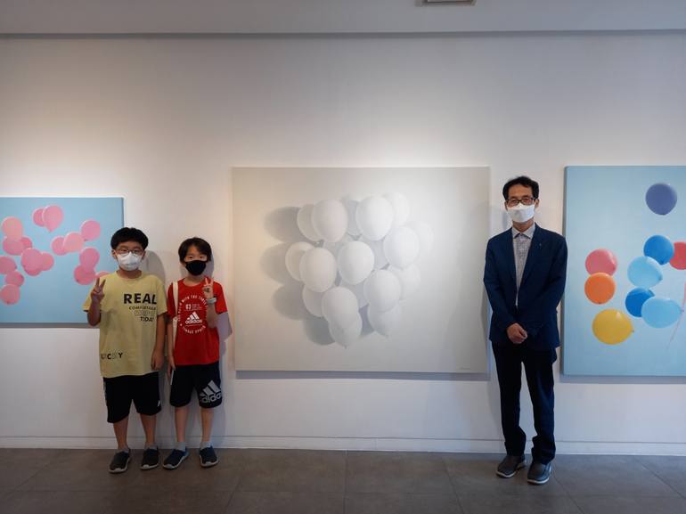 Original Figurative Pop Culture/Celebrity Painting by Jinho Kee