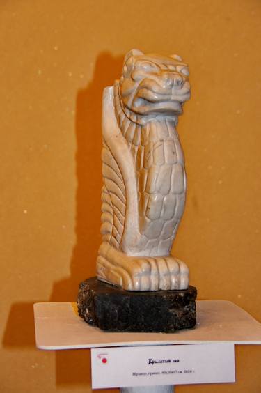 winged lion.Marble,granit thumb