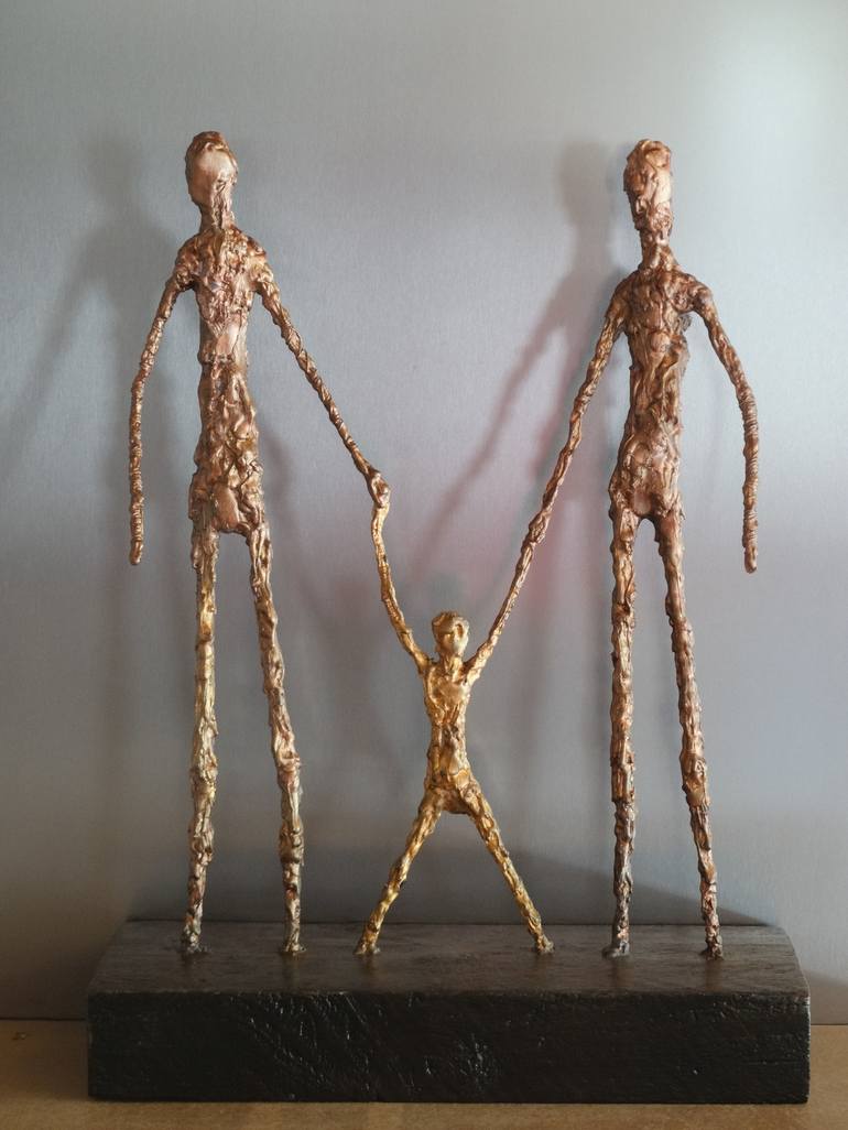 Original Family Sculpture by Loic Le Phoque Fringant