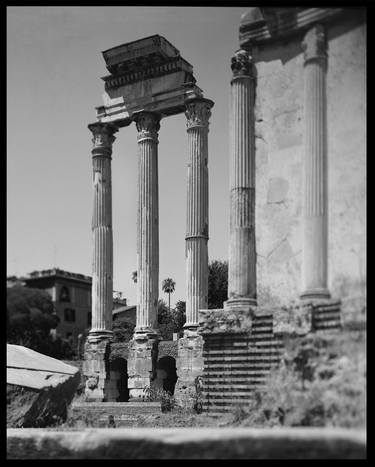The three columns of the Temple of Castor and Pollux (Tempio dei Dioscuri) thumb