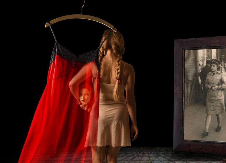 Original Contemporary Family Photography by Daphna Laszlo-Katzor