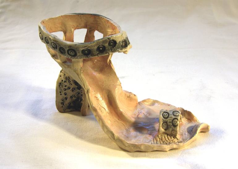 Ceramic shoe fits  a Queen  No:62 - Print