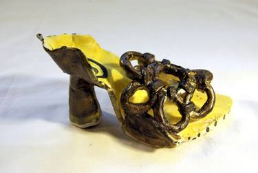 Armoured chain-mail shoe thumb
