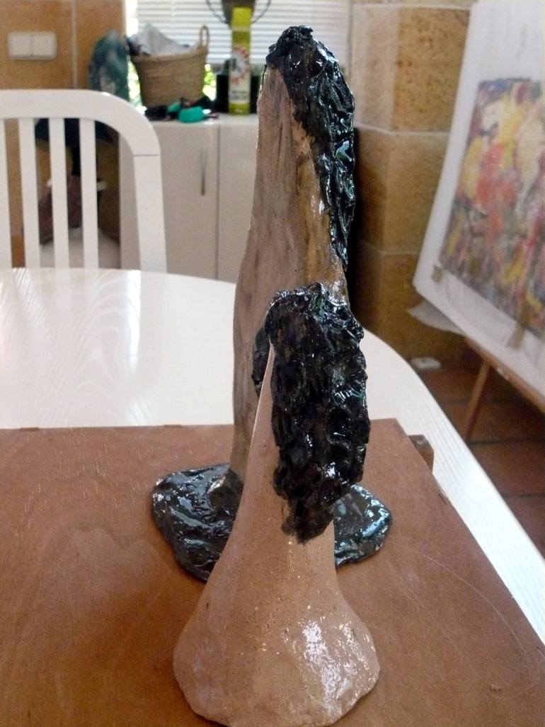 Original Figurative People Sculpture by Concha Flores Vay