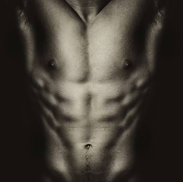 Original Body Photography by Lee Howell