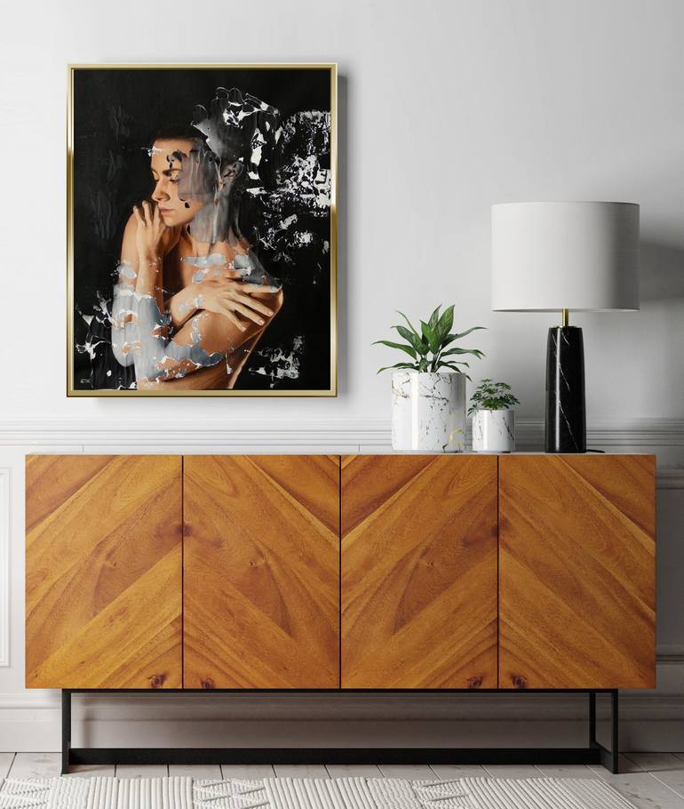 Original Figurative Women Painting by Raúl Lara