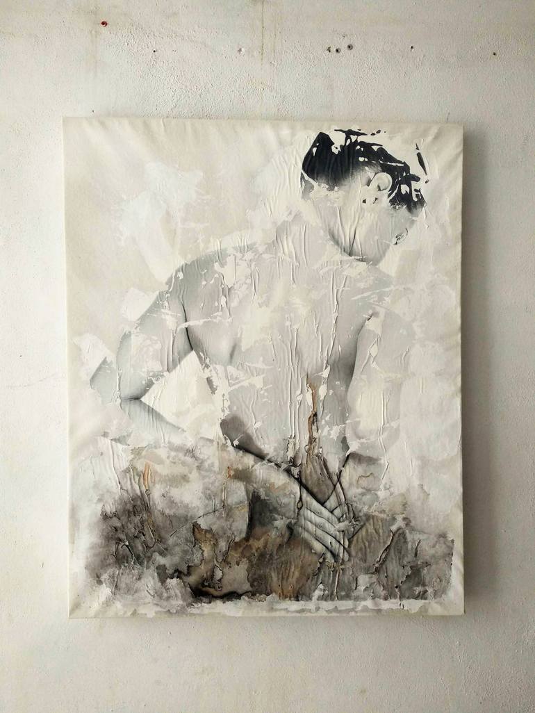 Original Figurative Body Mixed Media by Raúl Lara