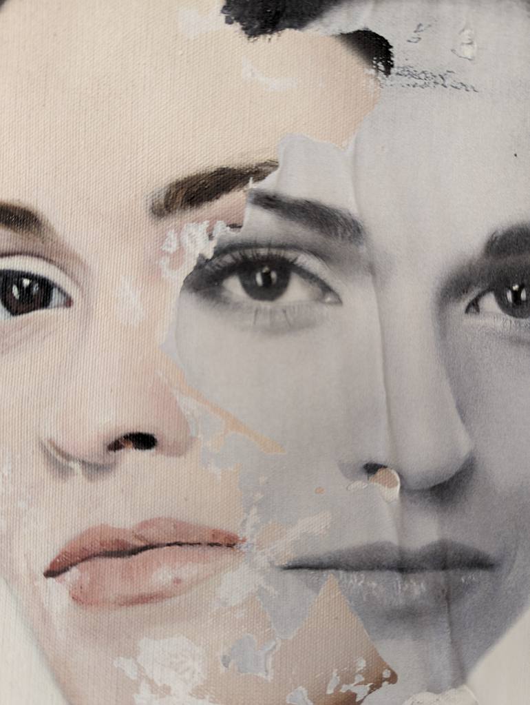 Original Figurative Women Mixed Media by Raúl Lara