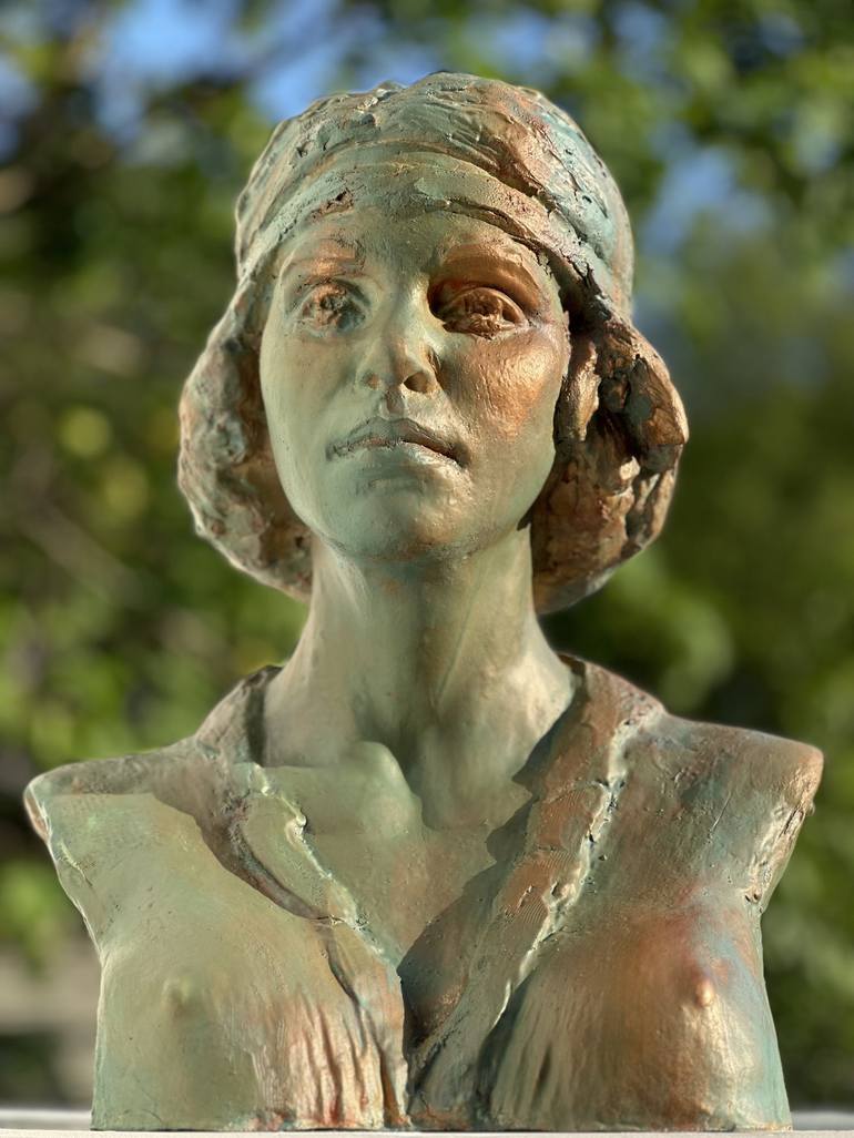 Original Figurative Women Sculpture by Beata Belanszky-Demko