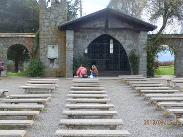 Chapel in the hills thumb