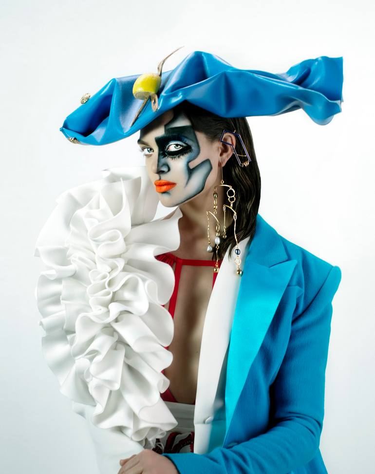 Original Fashion Photography by Viktorija Pashuta | Conceptual Art on Canvas | WOMAN WITH FISH HAT PICASSO