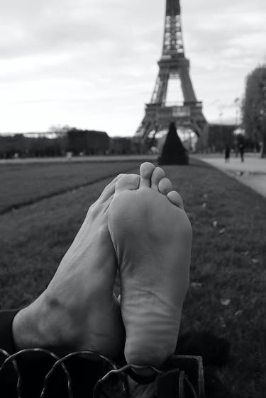 Eiffel foot thumb