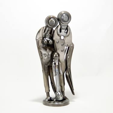 Original metal figurative family sculpture / Family sculpture / Metal Sculpture Art / Parent metal sculpture / Scrap metal art / Family hand sculpture thumb