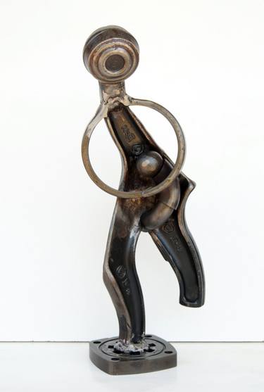 Original Figurative Love Sculpture by Giannis Dendrinos