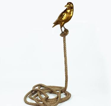 Simon, the magpie on short rope (Bronze Sculpture) thumb