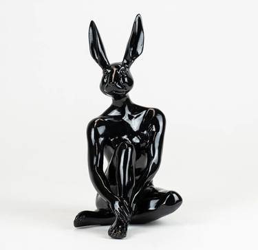 Cool Mini Rabbitwoman (Resin Sculpture in black) thumb