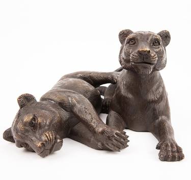 The Cubs Were Best Friends (Bronze Sculpture) thumb