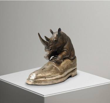 Walk with the rhino (Bronze Sculpture) thumb
