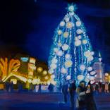 Selfies by the Christmas tree. by Olena Kamenetska-Ostapchuk