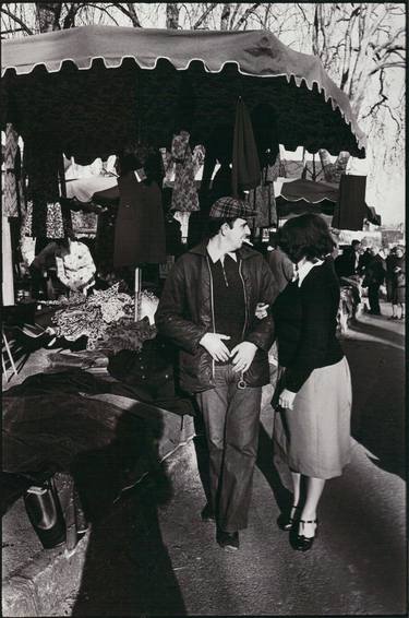 Couple in Pompadour France out-door market thumb