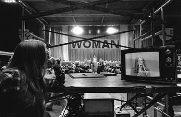 Gloria Steinem on Monitor and on Stage thumb
