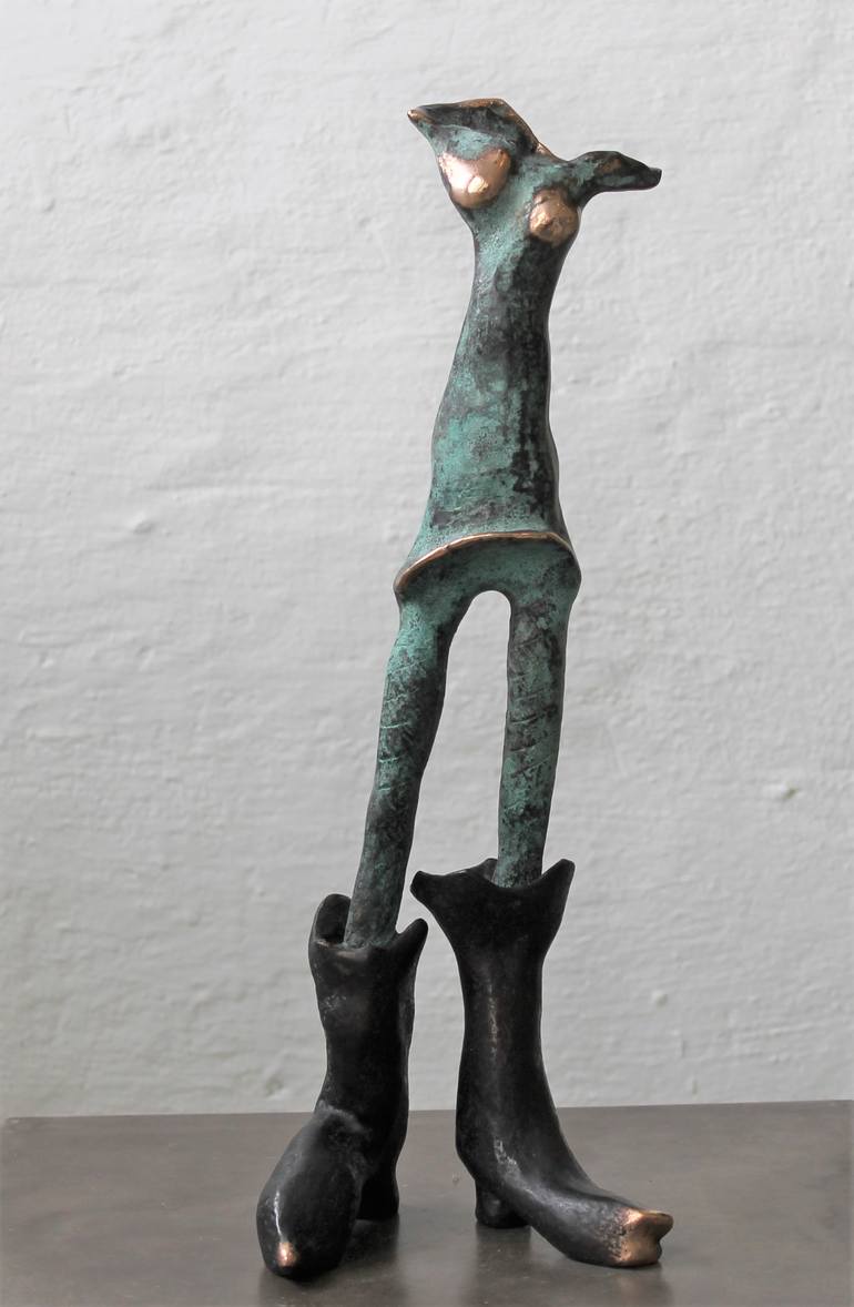 Original Women Sculpture by Betina Jung