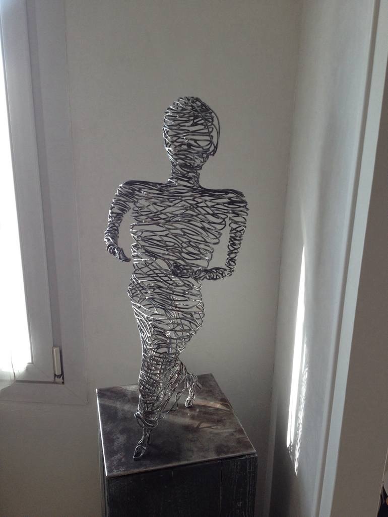 Original Realism Women Sculpture by Emmanuel Fournier