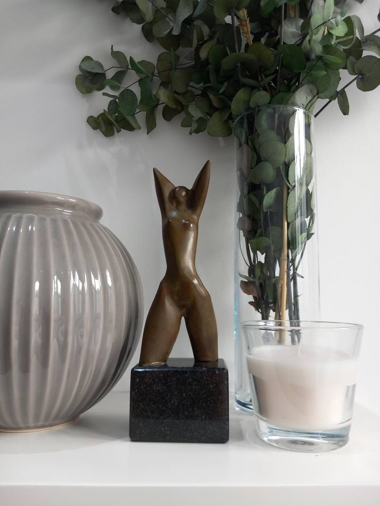 Original Minimalism Women Sculpture by Manuel Ferreiro Badia