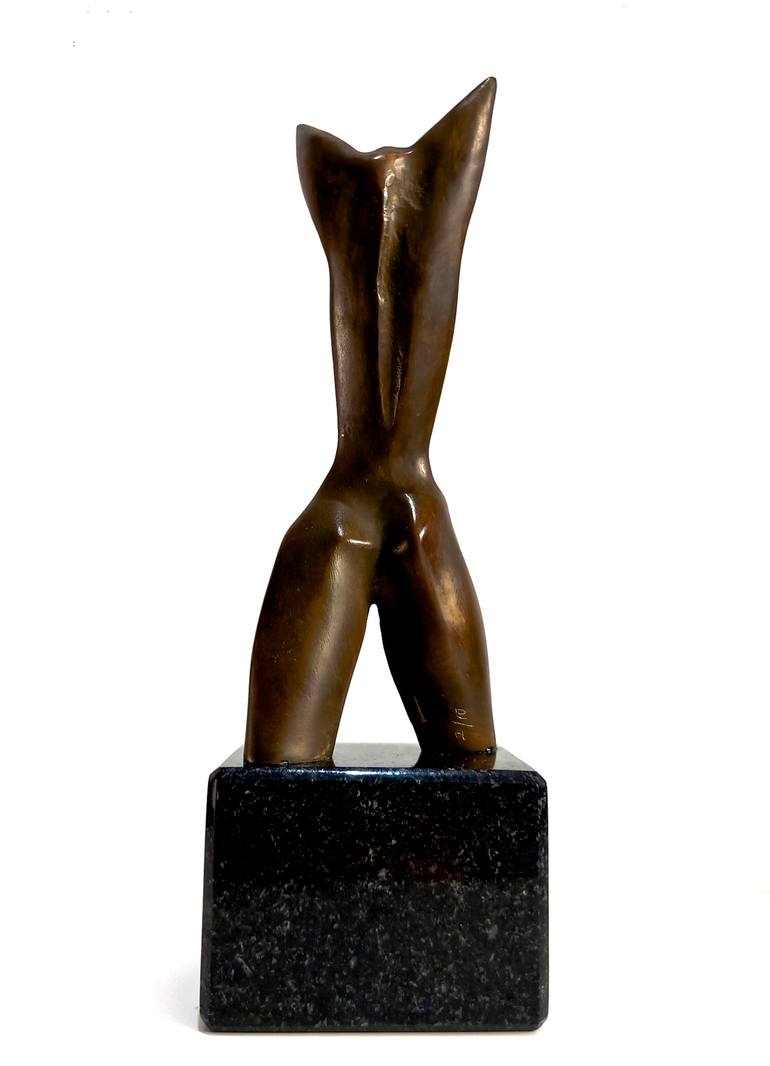 Original Minimalism Women Sculpture by Manuel Ferreiro Badia