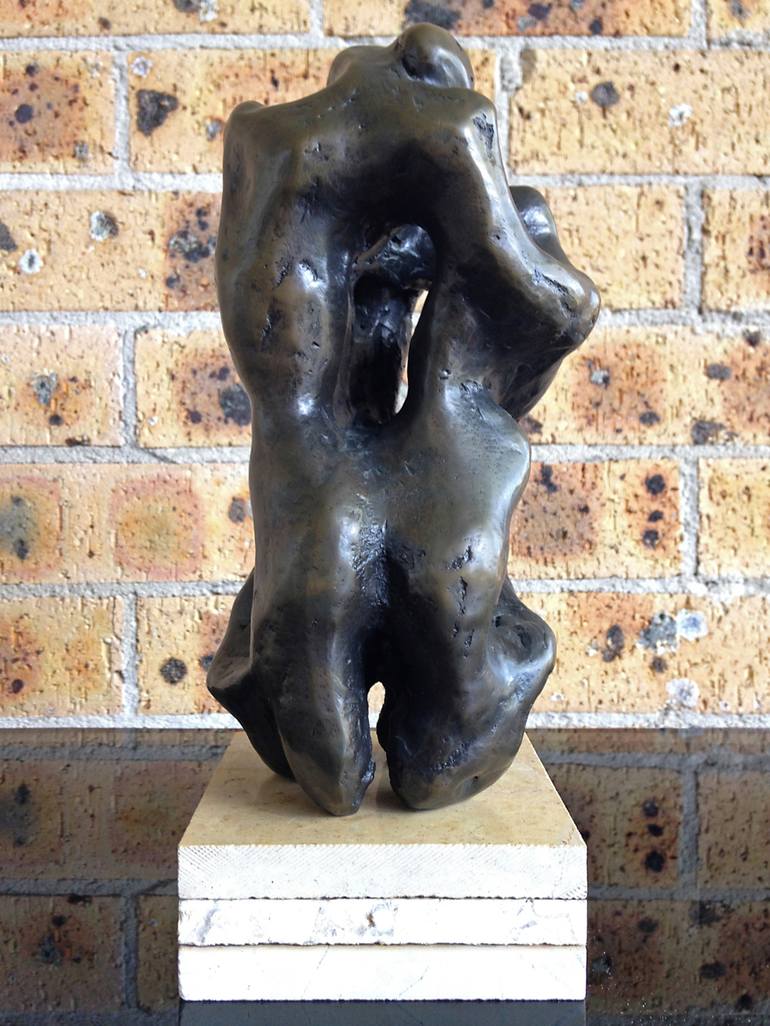 Original Love Sculpture by Nonna Myndreskou